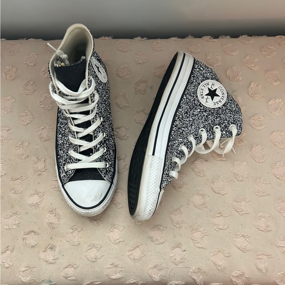 Converse Textured High Top sneakers Black White Size 7.5 - Picture 1 of 3